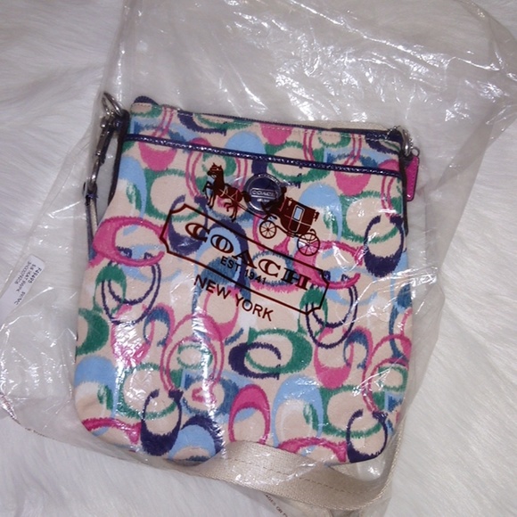 Last 1 NWT Authentic Multi Color Coach Crossbody - Picture 6 of 6